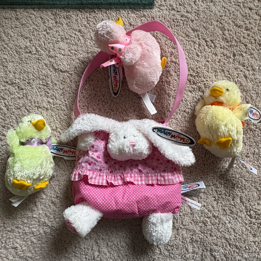 NWT Mary Meyer Set of 3 - Precious Easter Chicks in a Soft Bunny Basket Tote